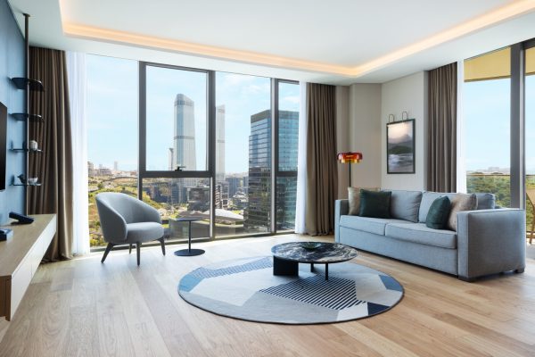 MEA_ISTVV_TBOT_Living Room_2